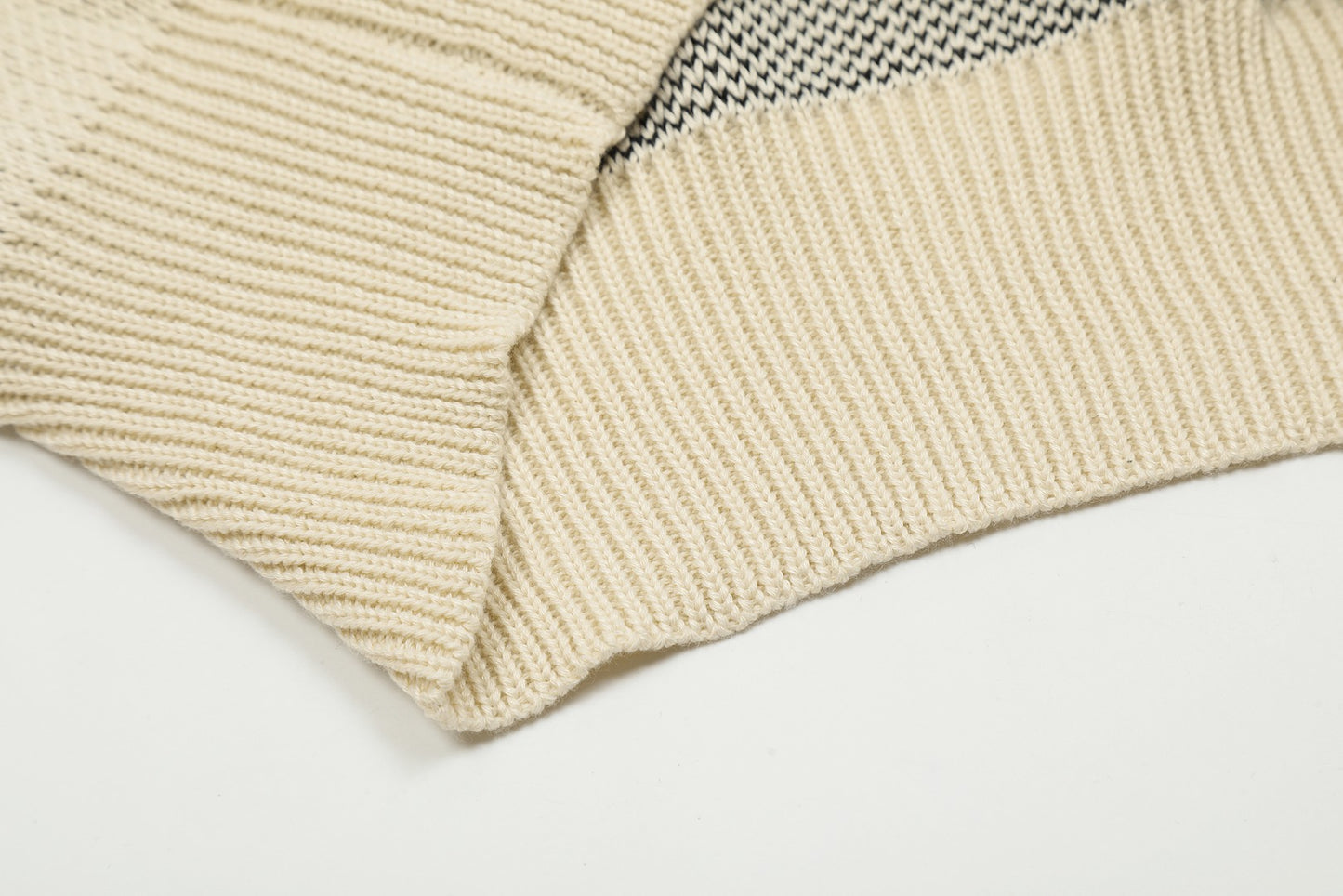Fear of God ESSENTIALS Classic Letter Crewneck Sweater