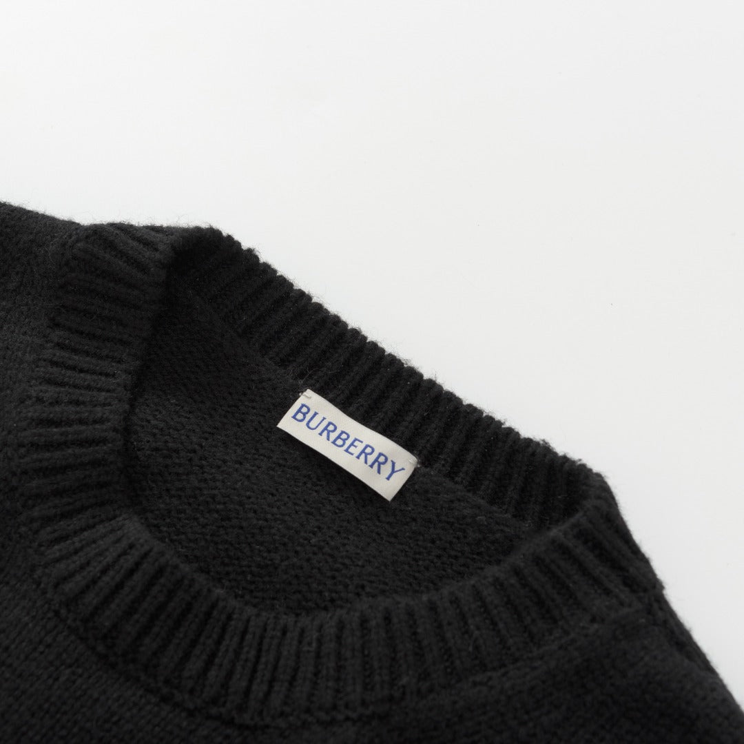 Burberry Equestrian Knight Logo Cashmere Blend Knit Sweater – 25SS