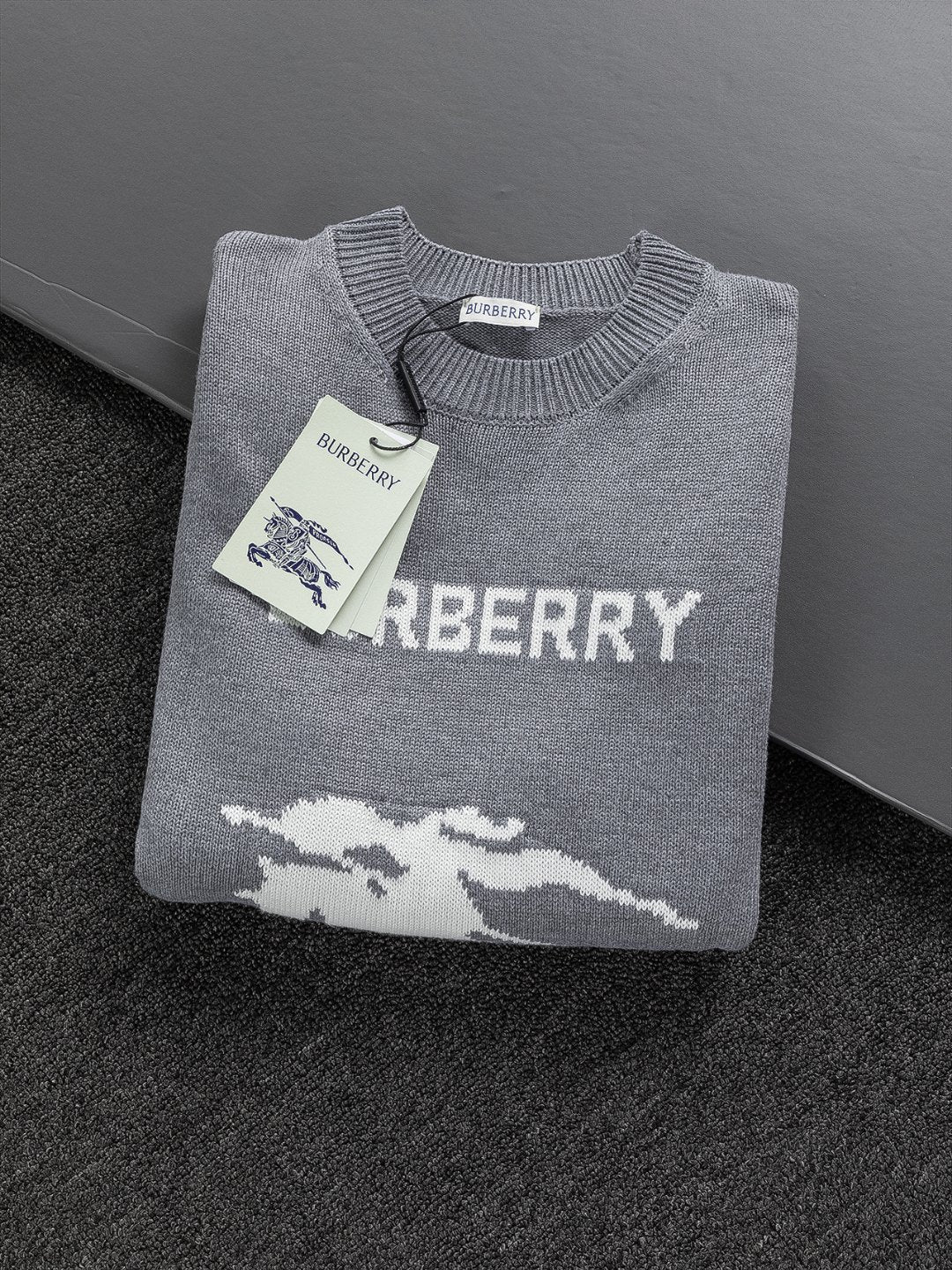 Burberry Equestrian Knight Jacquard Sweater – 25SS