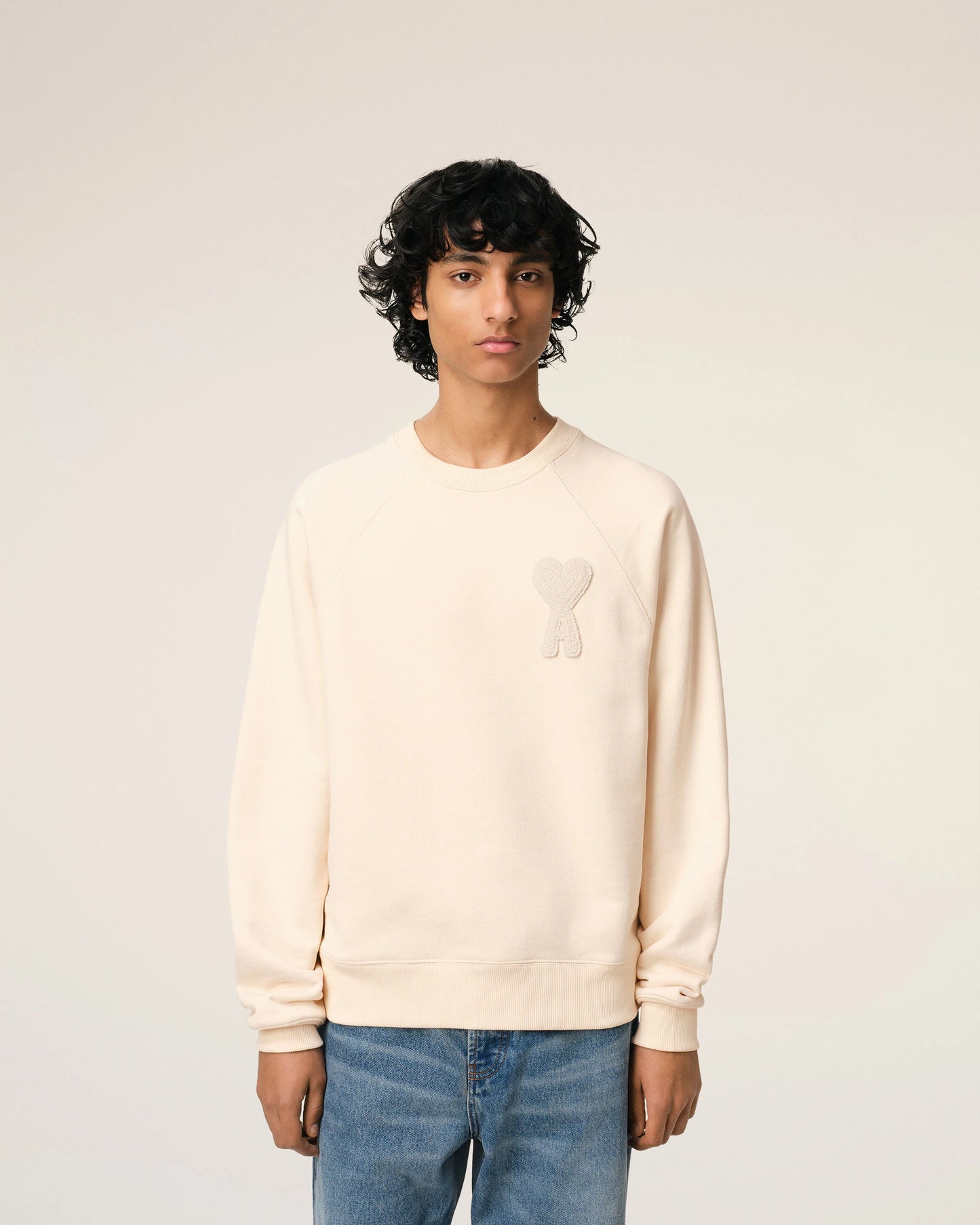 AMI Paris Ami de Coeur Raglan Crewneck Sweatshirt – 25FW