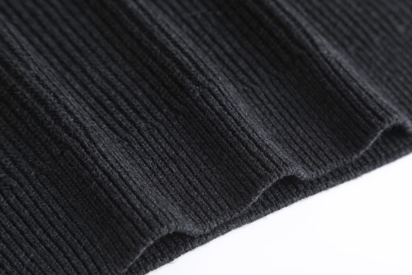 Gucci Wool Cashmere Blend Ribbed Knit Sweater
