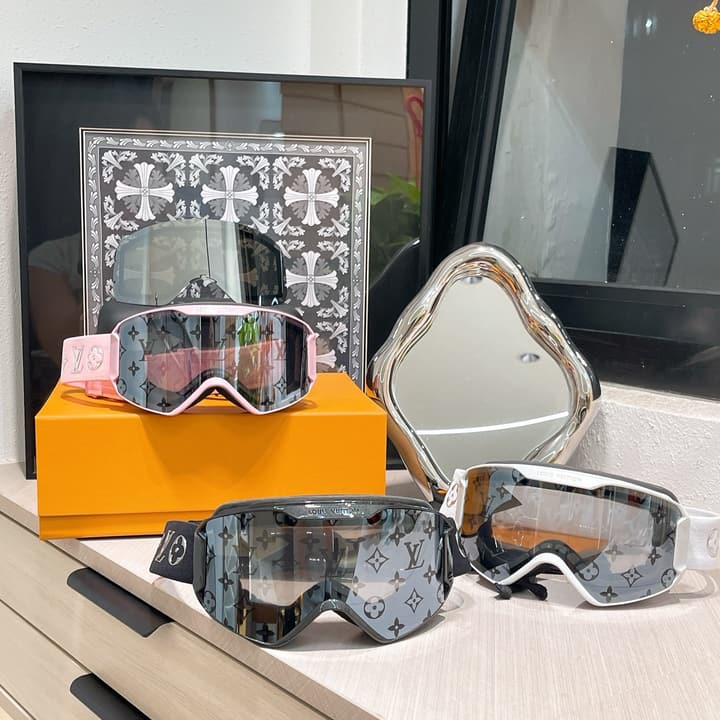 Louis Vuitton Ski Goggles in Black