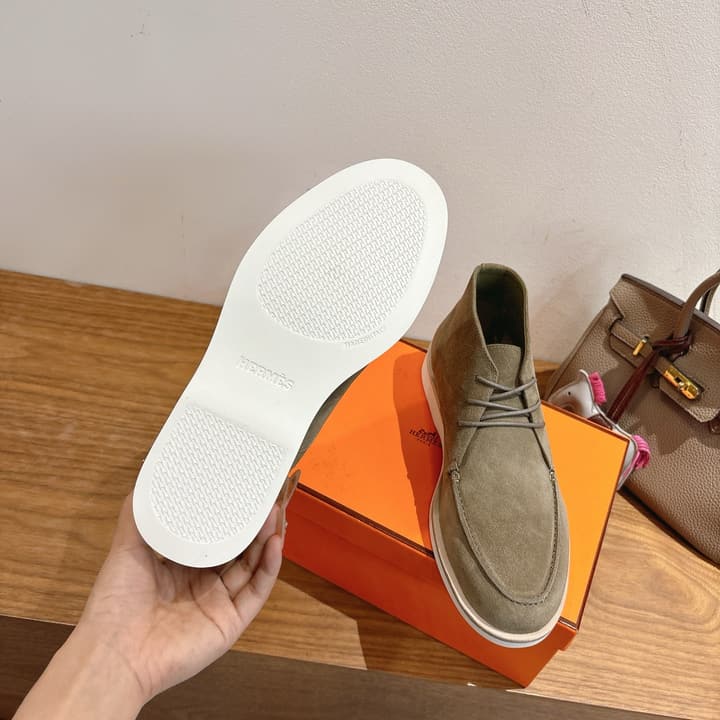 Hermès Classic Couple's Sandals – SS25 New Arrival in Black Suede
