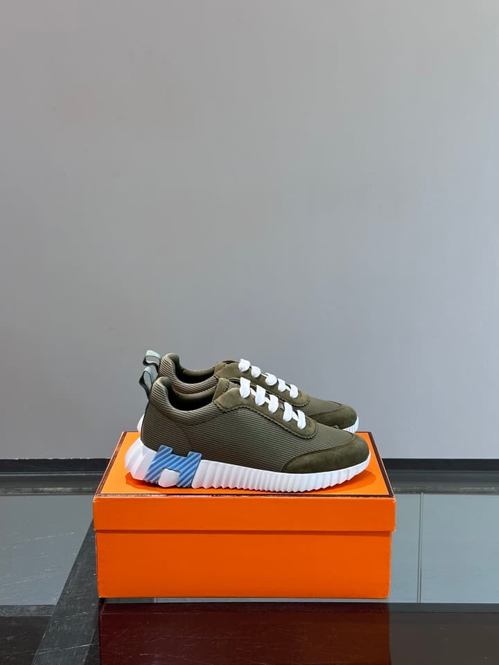 Hermès Bouncing Unisex Sneakers in Black