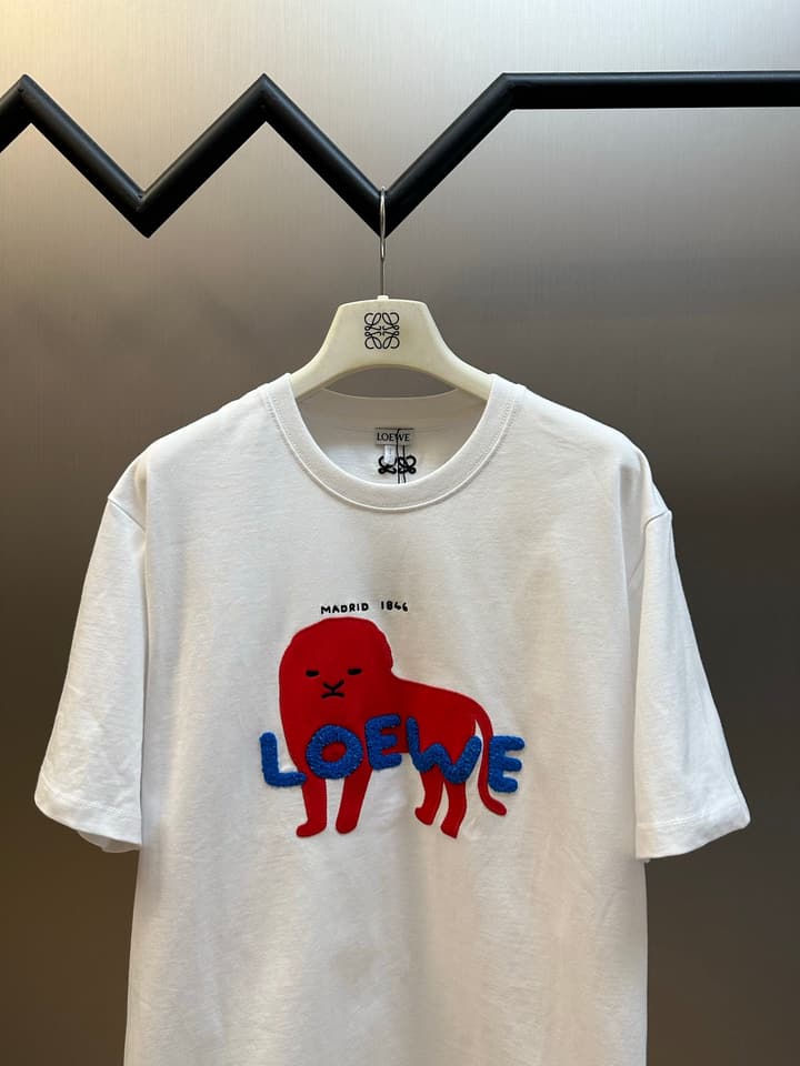 Loewe Anniversary Lion Patch Crewneck T-Shirt in Grey