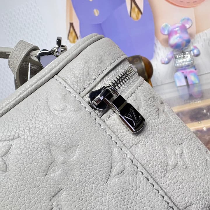 Louis Vuitton Monogram Vanity Chain Pouch Handbag