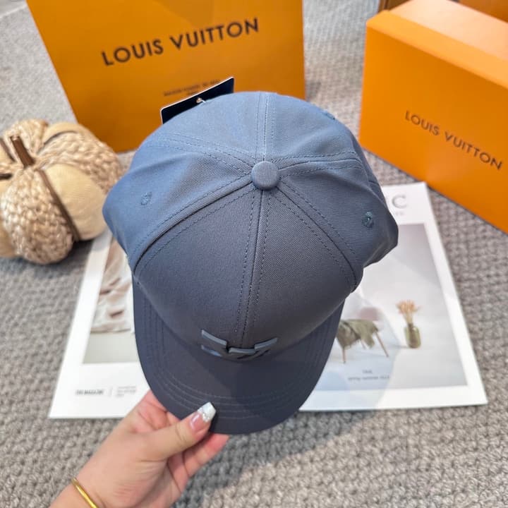 Louis Vuitton Unisex Baseball Cap – New Collection in Beige
