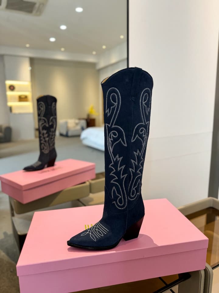 Paris Texas Embroidered Knee-High Boots in Black With Tone-on-tone Embroidery