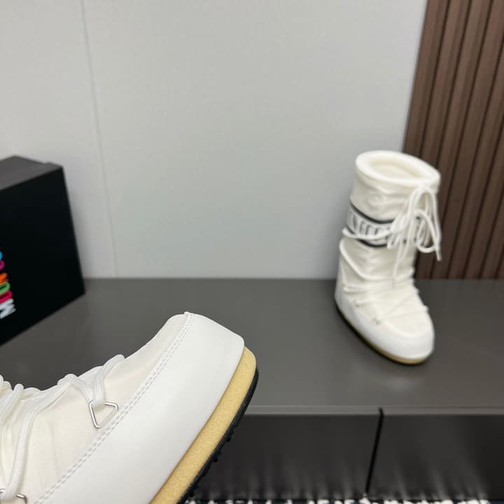 Moon Boot 2024FW Snow Boots in Matte Black