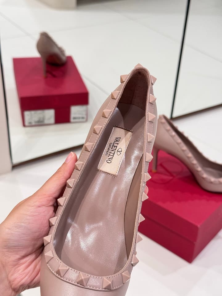 Valentino Classic High-Heel Pumps in Nude Pink Studded