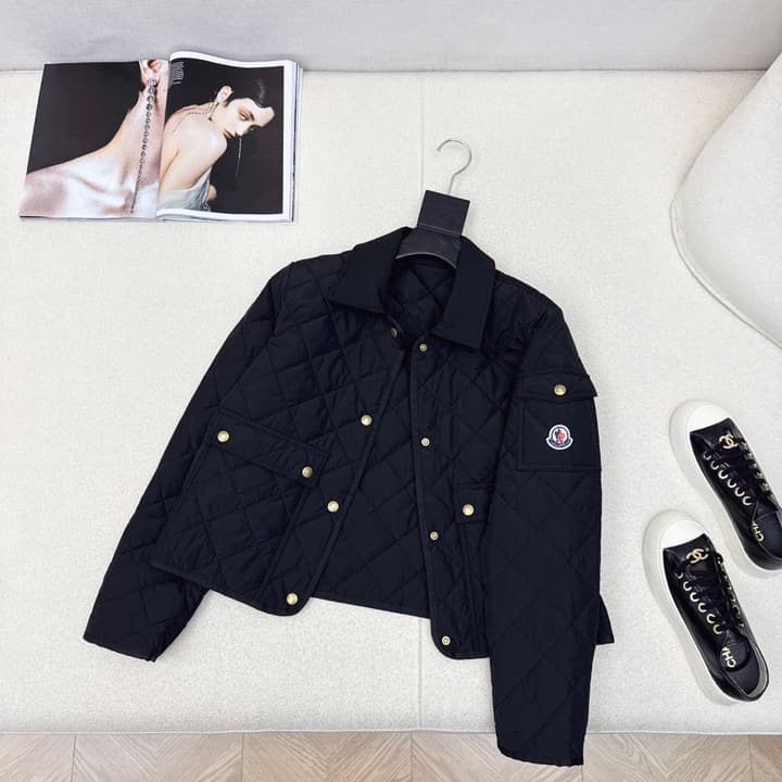 Moncler Diamond Quilted Padded Short Jacket in Black
