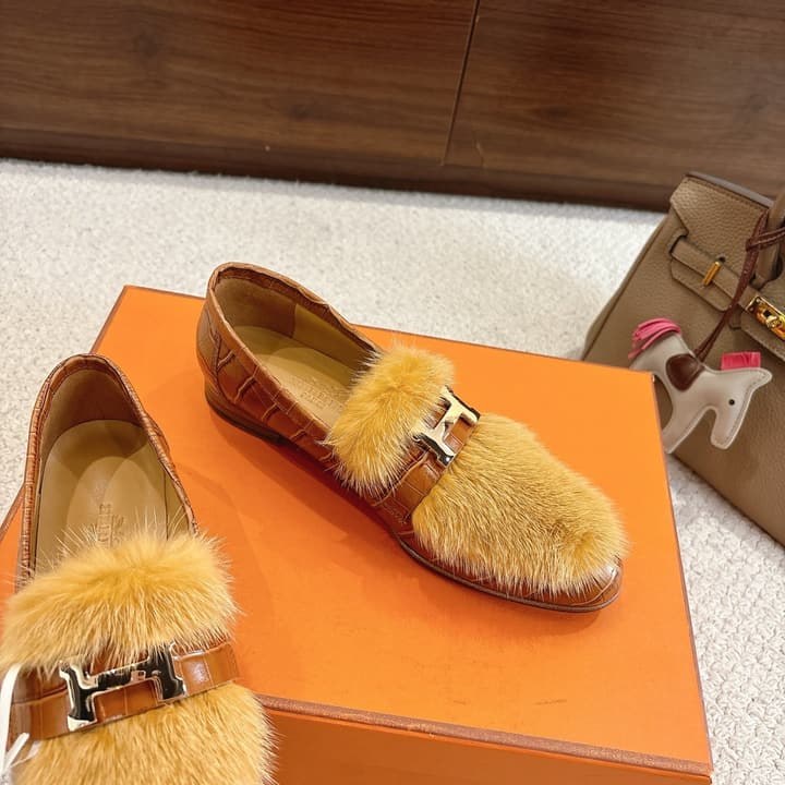 Hermès Mink Suede Loafers & Mules – Autumn/Winter Collection in Pale Tan Suede With Silver Hardware