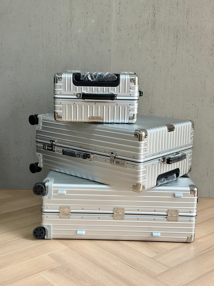 Rimowa 973 Vintage Aluminum-Magnesium Alloy Luggage in Black