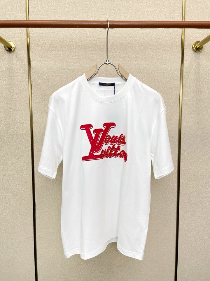 Louis Vuitton Men's Casual Short-Sleeve T-Shirt in Black