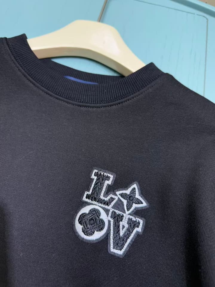 Louis Vuitton Kids Crewneck Sweatshirt and Skirt Set – 2025FW – Kids Collection in Black Set