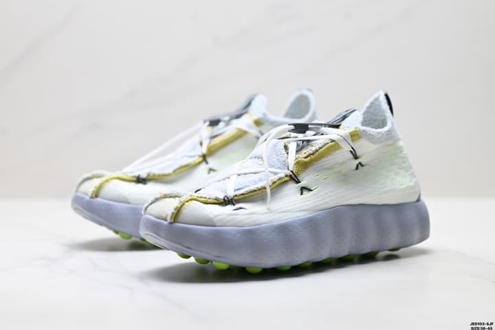 Nike Mind 002 Tech Training Sneakers