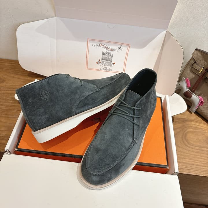 Hermès Classic Couple's Sandals – SS25 New Arrival in Black Suede