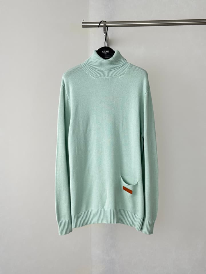 Louis Vuitton Runway Pocket Turtleneck Sweater – 26FW