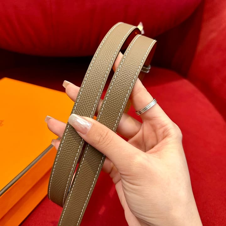Hermès Kelly Epsom Leather Belt in Black Leather With Gold Hardware
