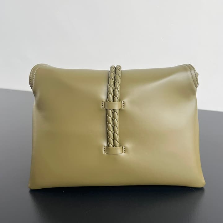 Bottega Veneta Small Liberta Handbag – 24FW in Classic Black
