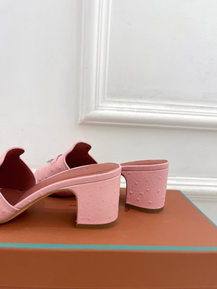 Loro Piana Summer Charms Ostrich Mules – 2025 Spring/Summer Collection in Black