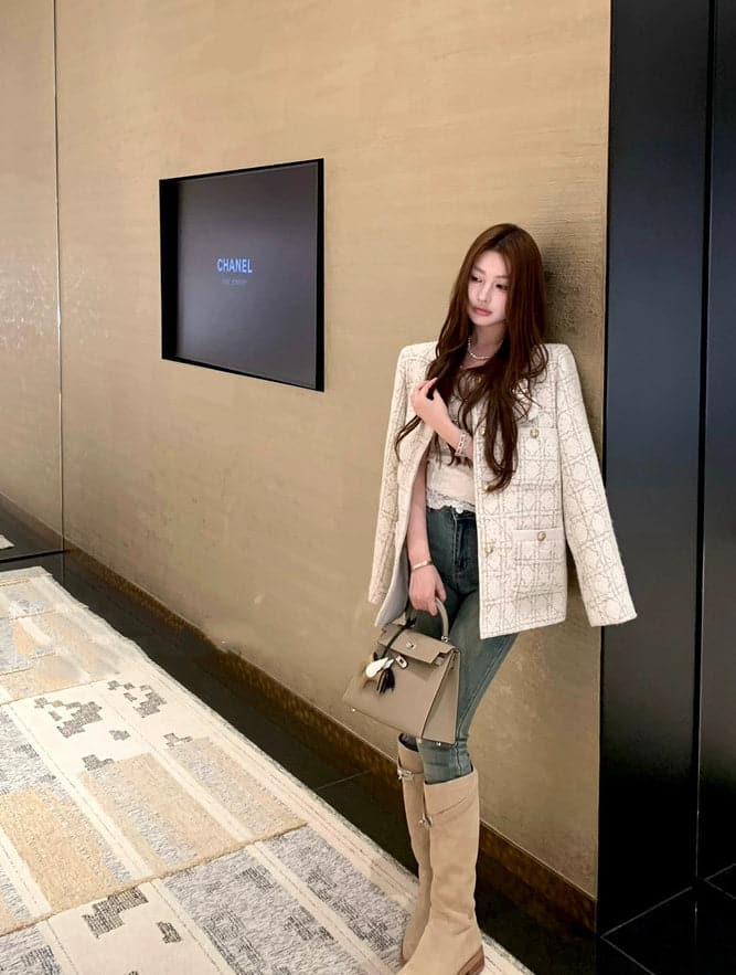 Dior Wealthy Heiress Diamond Quilted Tweed Down Jacket in Beige Tweed Down Jacket