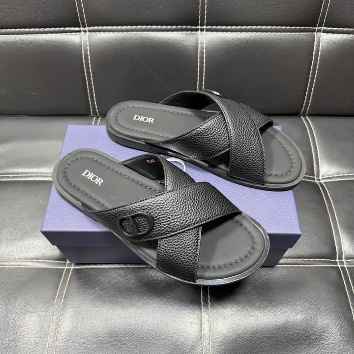 Dior Men's Pebbled Leather and Suede Slides – Spring/Summer Collection 2025 in Black Pebbled Leather Cross Strap