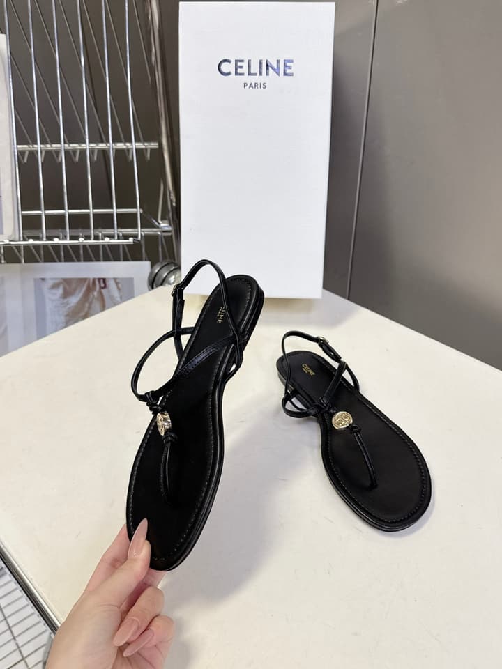 Celine Triomphe T-Strap Flat Sandals – Spring/Summer Collection in Black