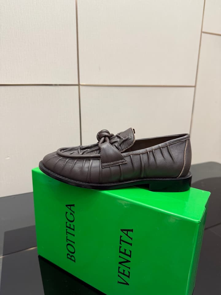 Bottega Veneta Astaire Suede Loafers in Black Leather