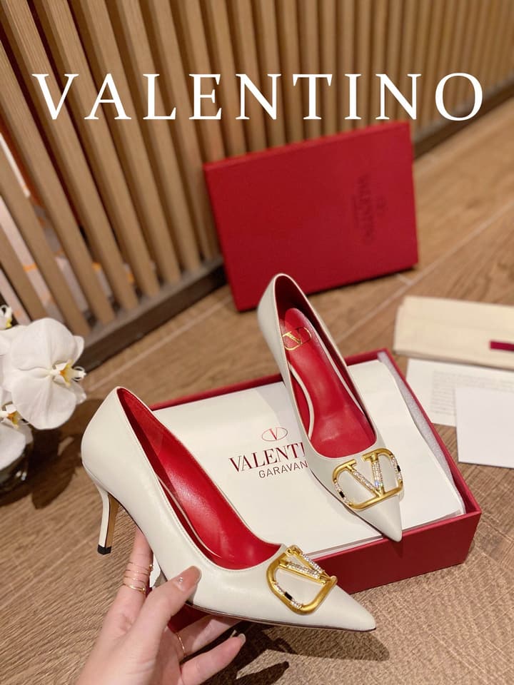 Valentino VLogo Signature Crystal Pumps – 2022 Collection in Black Patent Leather