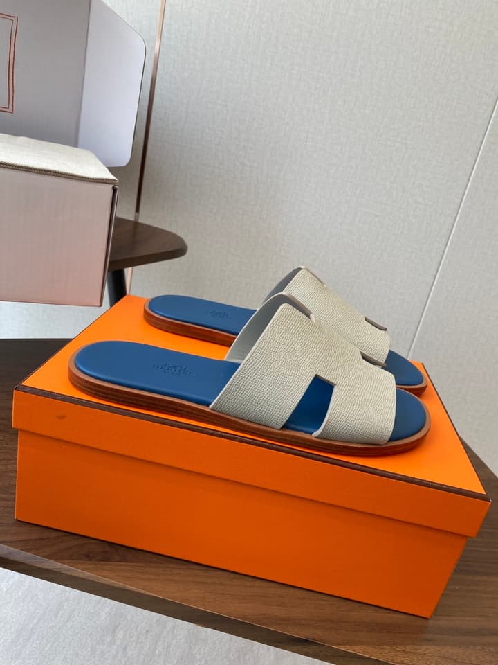 Hermès Izmir Series Men's H-Slide Sandals in Classic Black