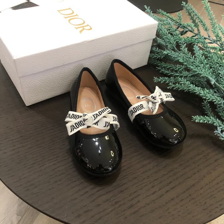 Whimsical Wonders Butterfly Ballet Flats – Kids Collection in Black Patent With Patterned Bow