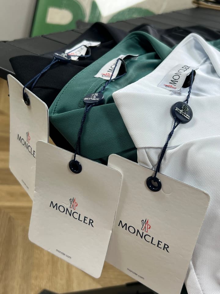 Moncler Patch Embroidered Logo Polo Shirt – 25SS Collection in Black