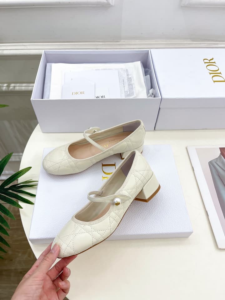 Dior Cannage Pearl Ballet Pumps – 2024 Early Spring Collection in Cream Mary Jane