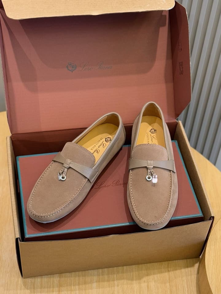 Loro Piana LP Italian Handmade Driving Shoes in Beige Suede Moccasin