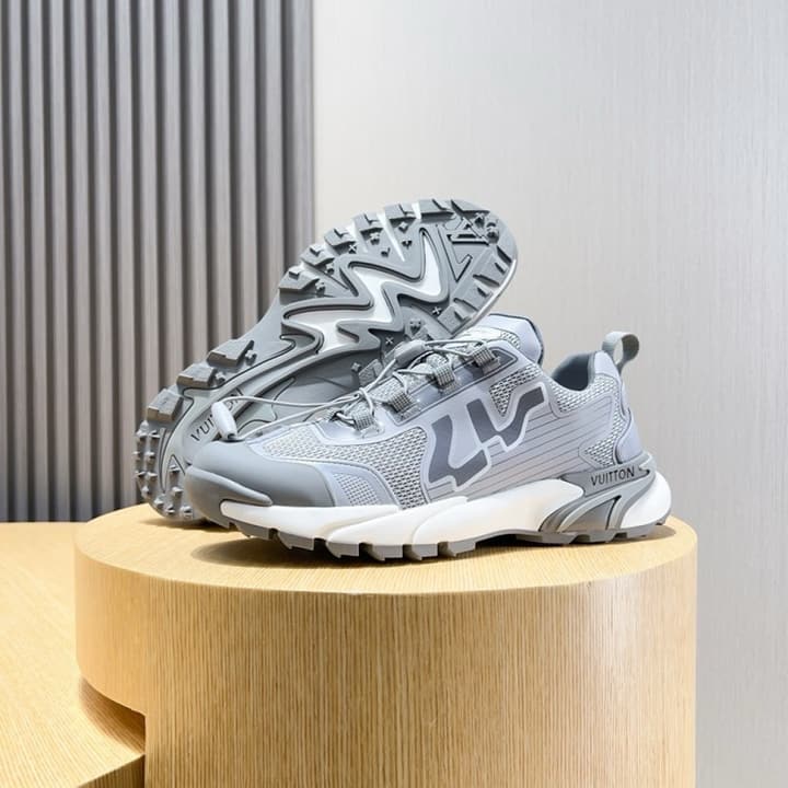 Louis Vuitton Runner Tatic Sneakers in Charcoal Monogram