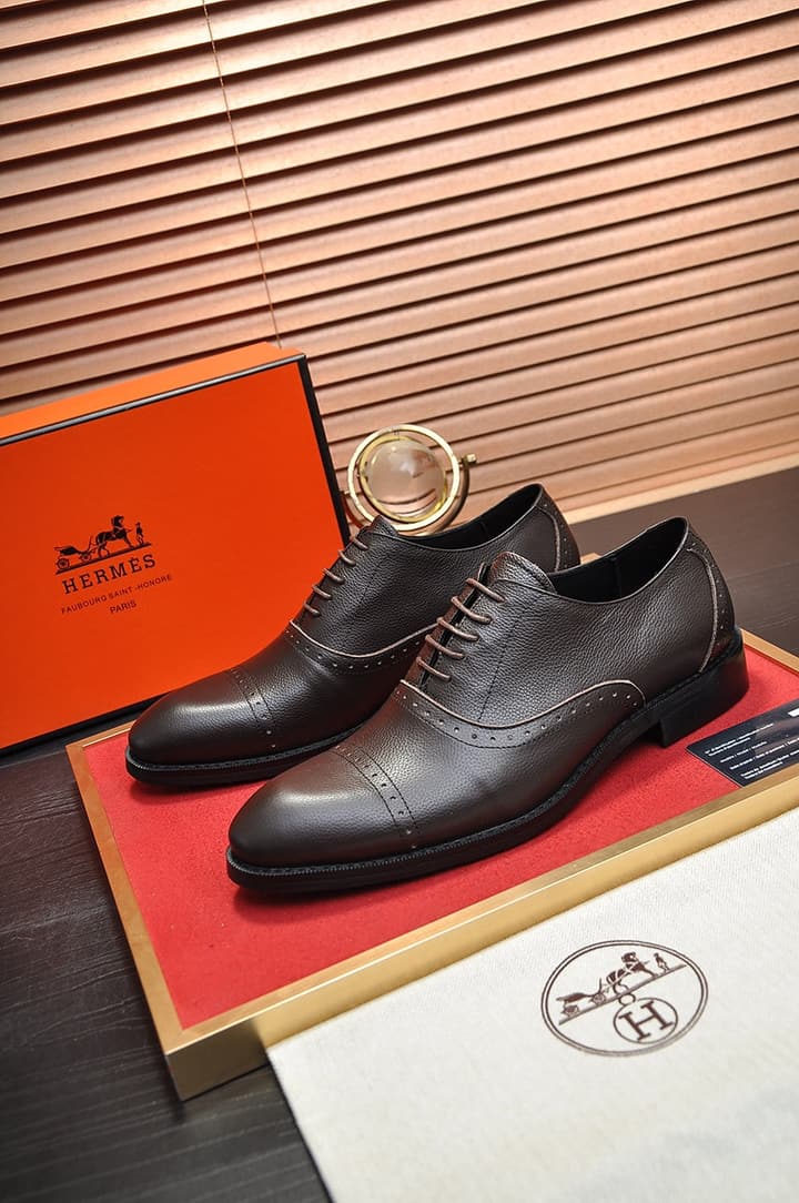 Hermès Classic Leather Loafers in Black