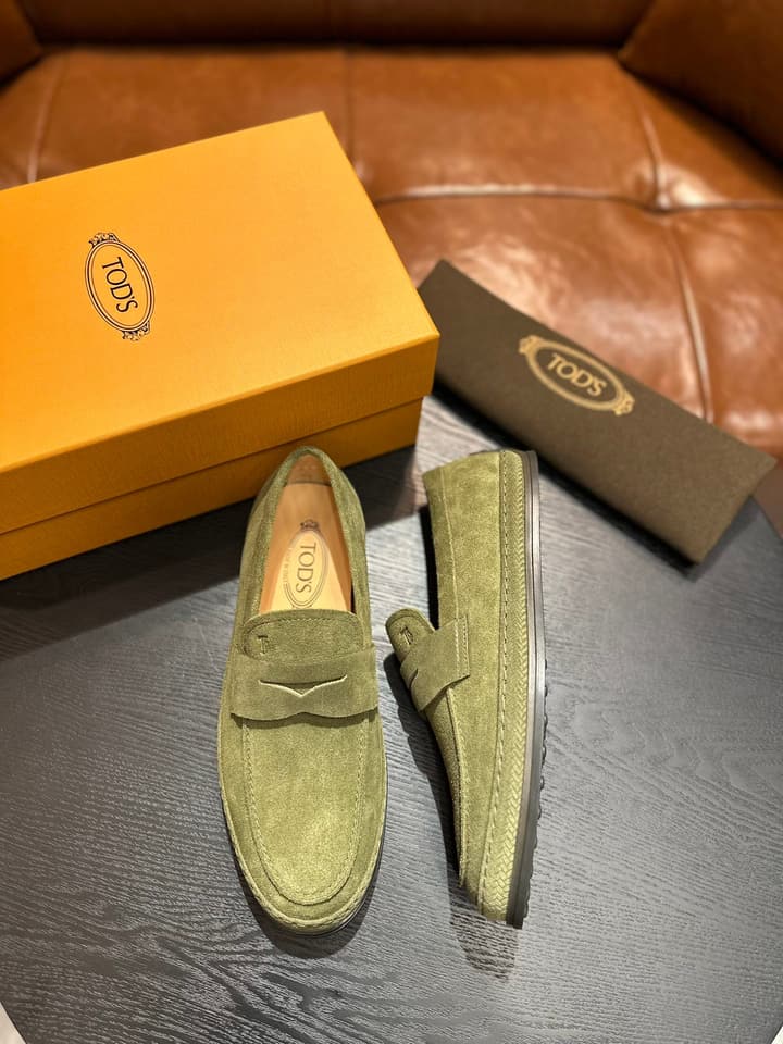 Tod's Gommino Calfskin Loafers in Charcoal Suede