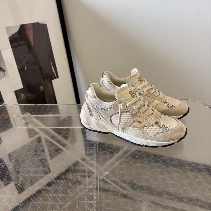 Golden Goose Dad Star Unisex Sneakers – 2025 Collection