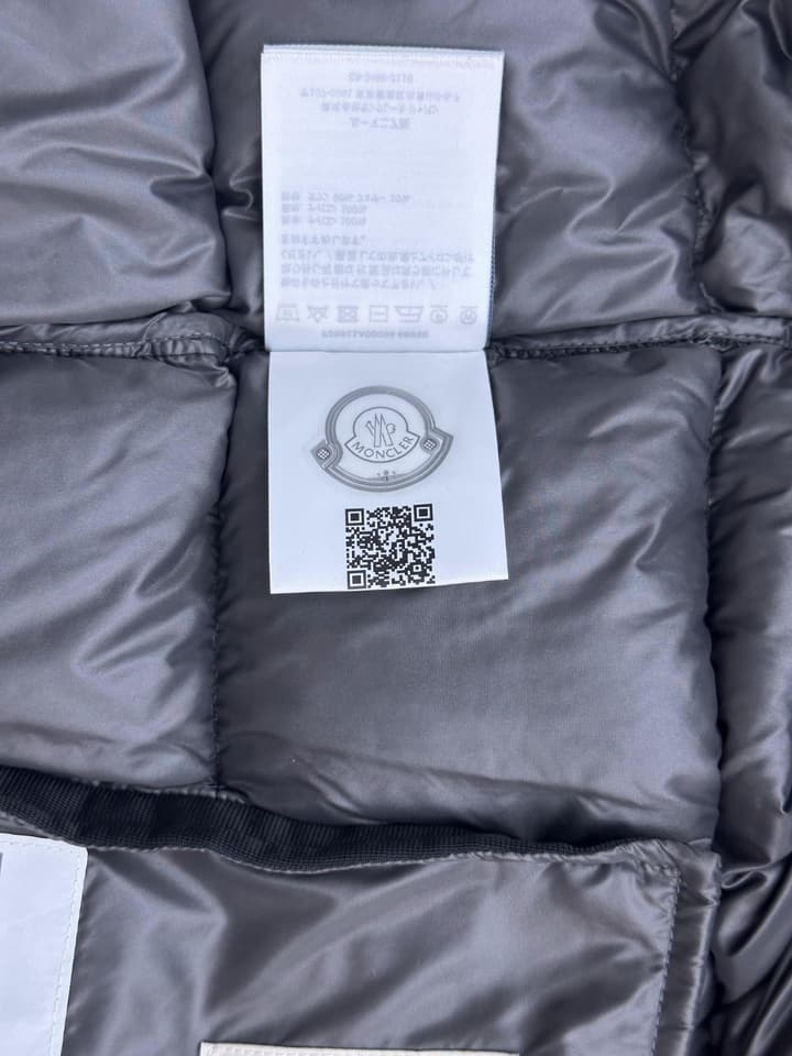 Moncler Bormes Quilted Hooded Down Vest