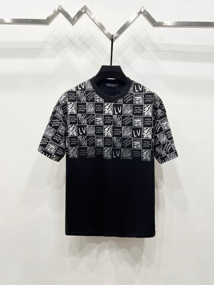 Louis Vuitton Classic Damier Print T-Shirt – 2025SS in Classic Black