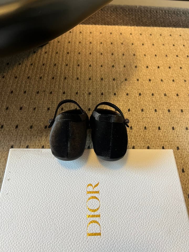 Dior Flat Mary Jane Shoes – 25SS in Black Patent Leather