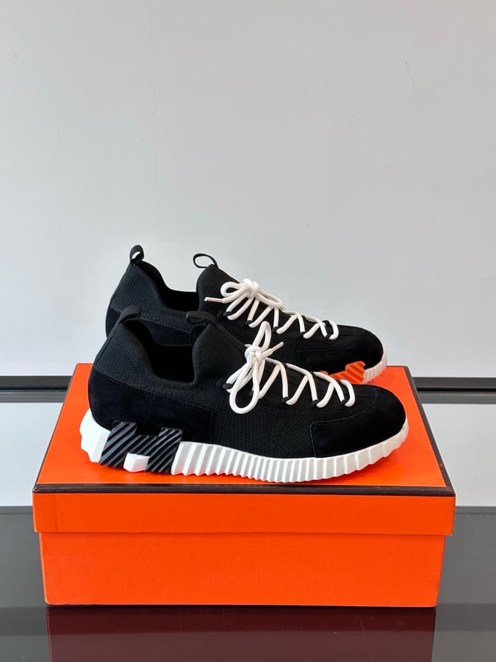 Hermès Men's Casual Sport Sneakers in All Black Knit