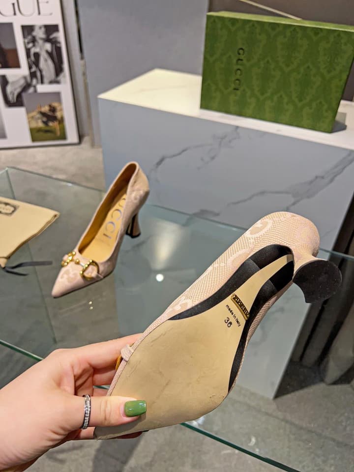 Gucci Pointed Toe Pumps & Flats – Early Spring Collection