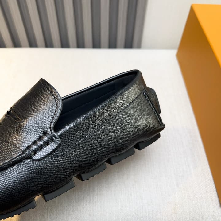 Louis Vuitton Pebbled Leather Driving Shoes in Black Textured Leather