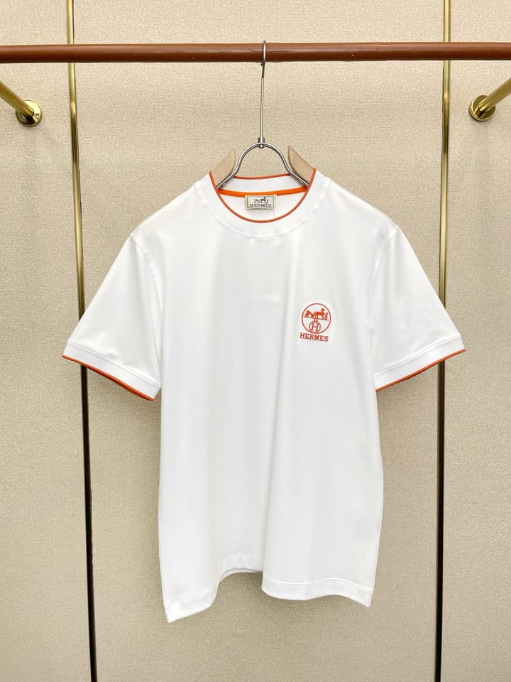 Hermès Men's Casual Short-Sleeve T-Shirt in Black With Orange Trim