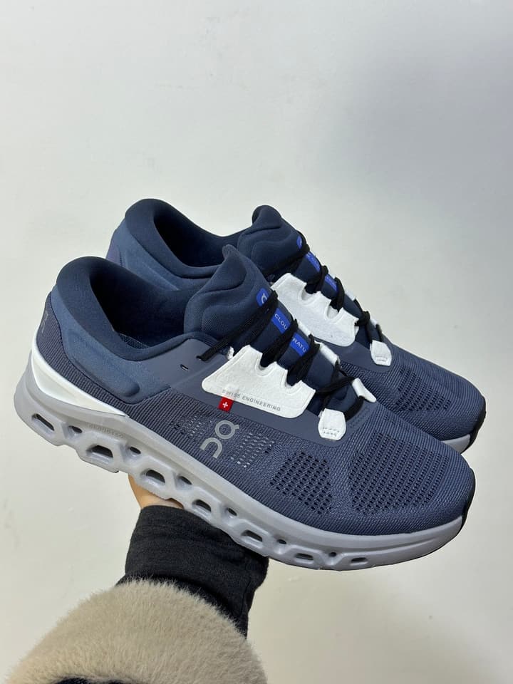 On x Roger Federer Cloudstratus 3 Special Edition Sneakers in All Black Red Accent