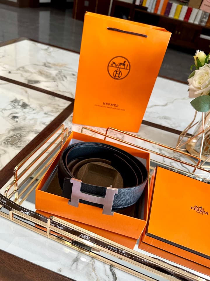 Hermès Textured Leather H Buckle Belt in Black Textured Leather With Silver H Buckle
