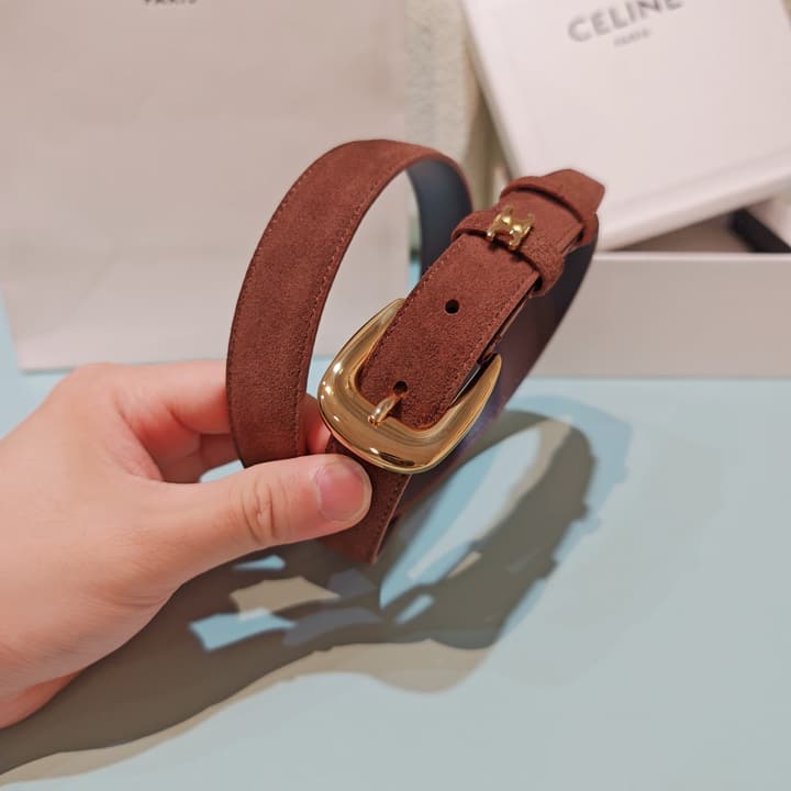 Celine 2.5cm Reversible Cowhide Belt in Classic Black