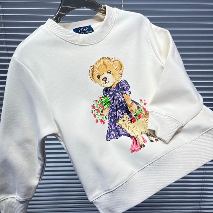 Ralph Lauren Luxury Kids Fleece-Lined Bear Crewneck Sweatshirt – Kids Collection in Light Apricot Bear Sweatshirt